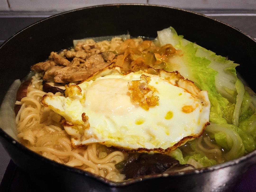 满足食欲的深夜秘密 森系浓香泡面