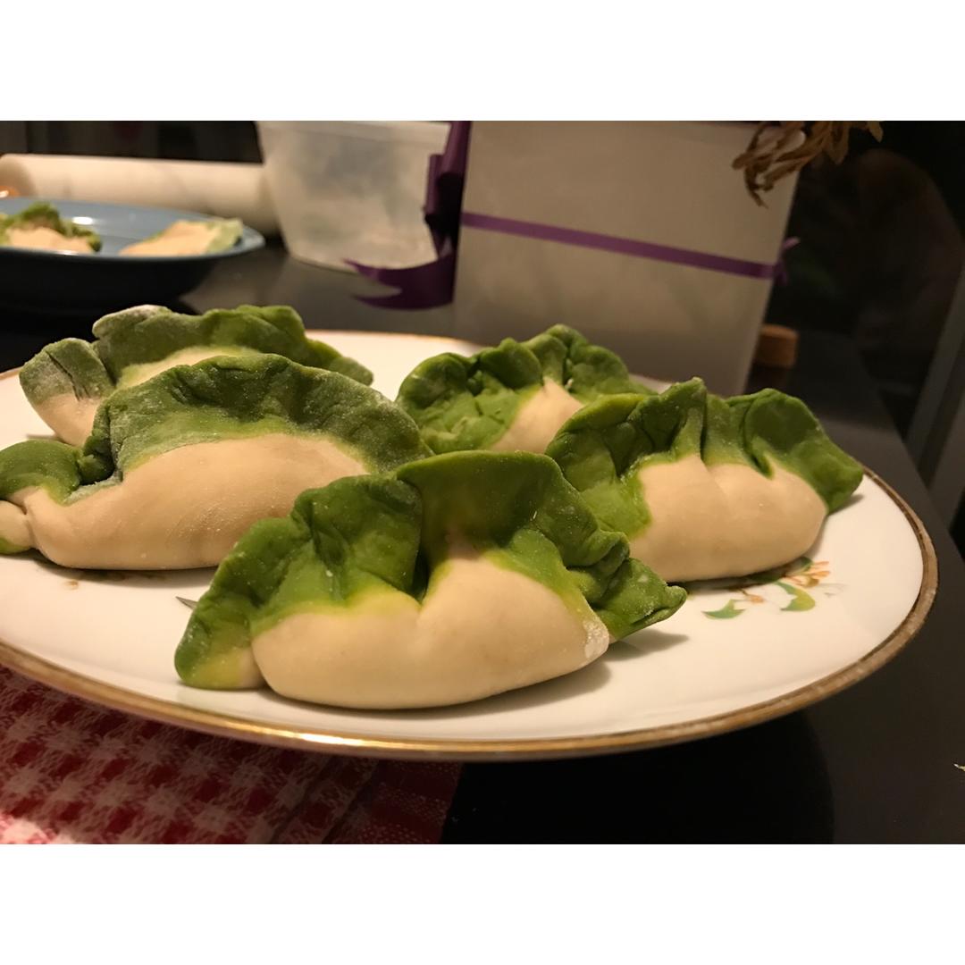 翡翠白玉白菜饺子详细版（附翡翠白玉白菜饺子包法，翡翠白玉饺子皮两种制法，面包机和面，翡翠白玉烧卖，各种馅料搭配）