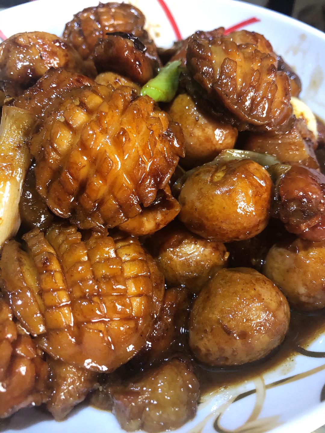 超级下饭的鲍鱼鹌鹑蛋红烧肉的做法