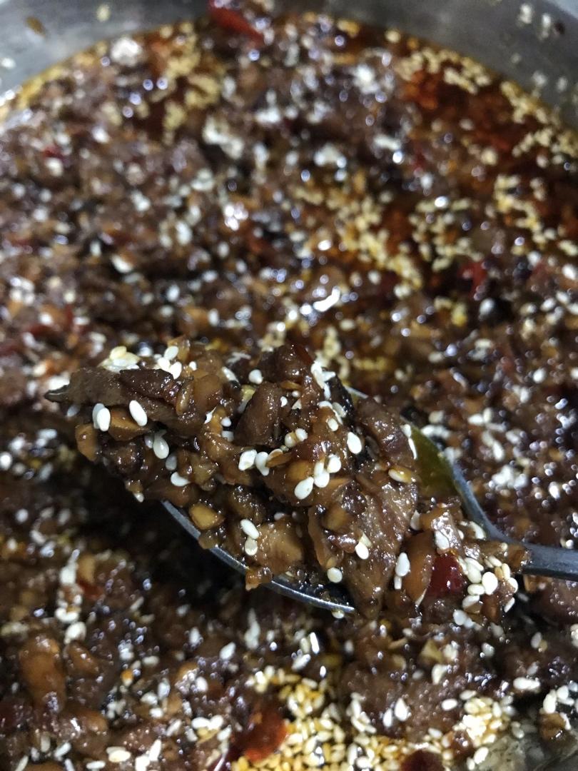 厨师长教你：“香辣牛肉酱”的做法，味美色鲜，回味悠长