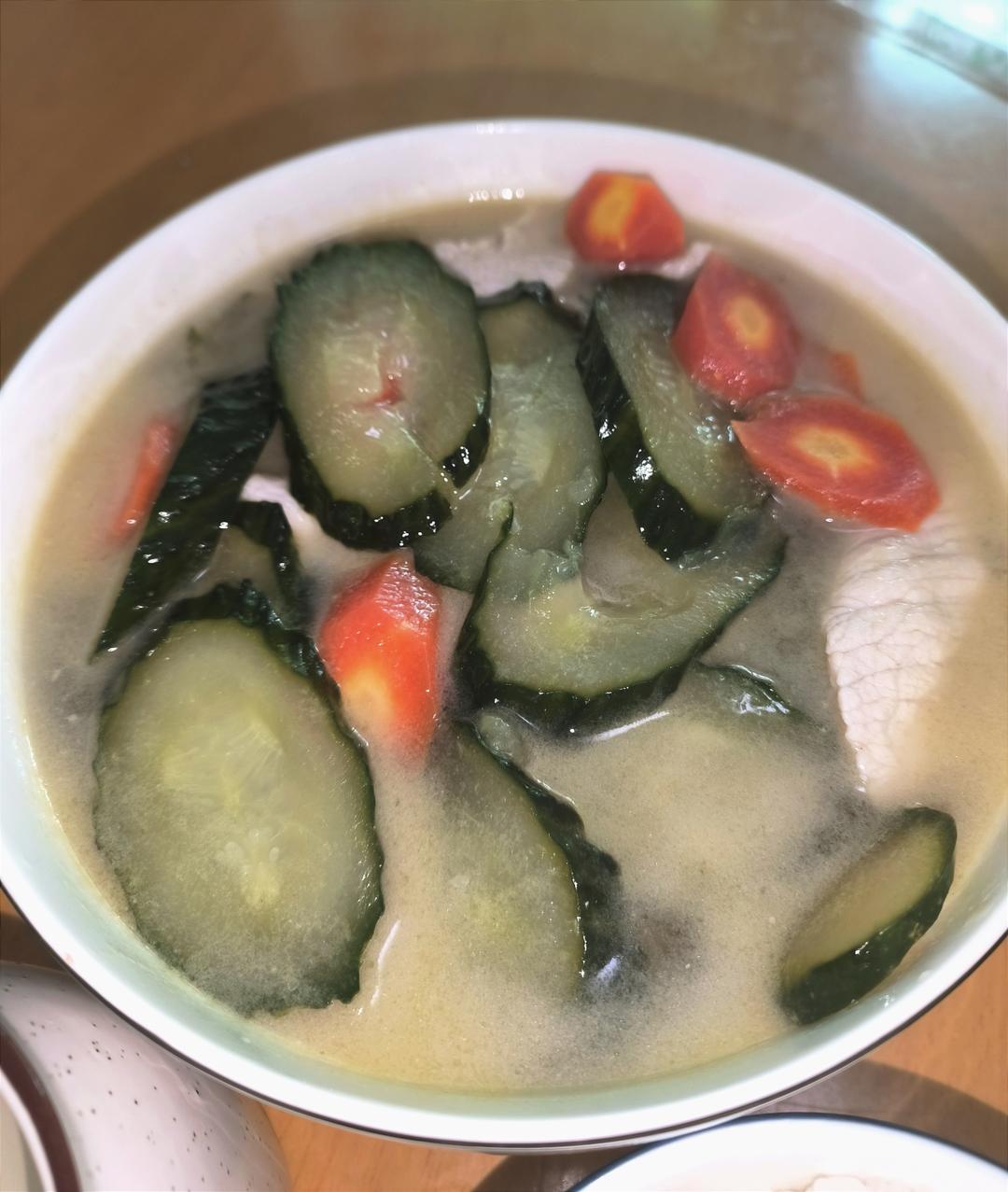 黄瓜肉片汤