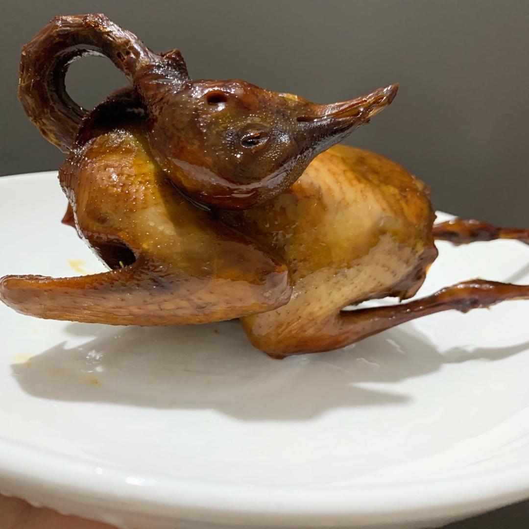 豉油皇乳鸽（脆皮乳鸽）