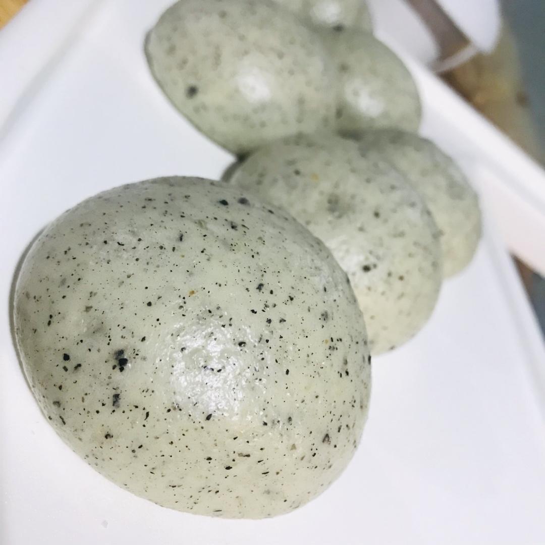 黑芝麻馒头  宝宝健康食谱