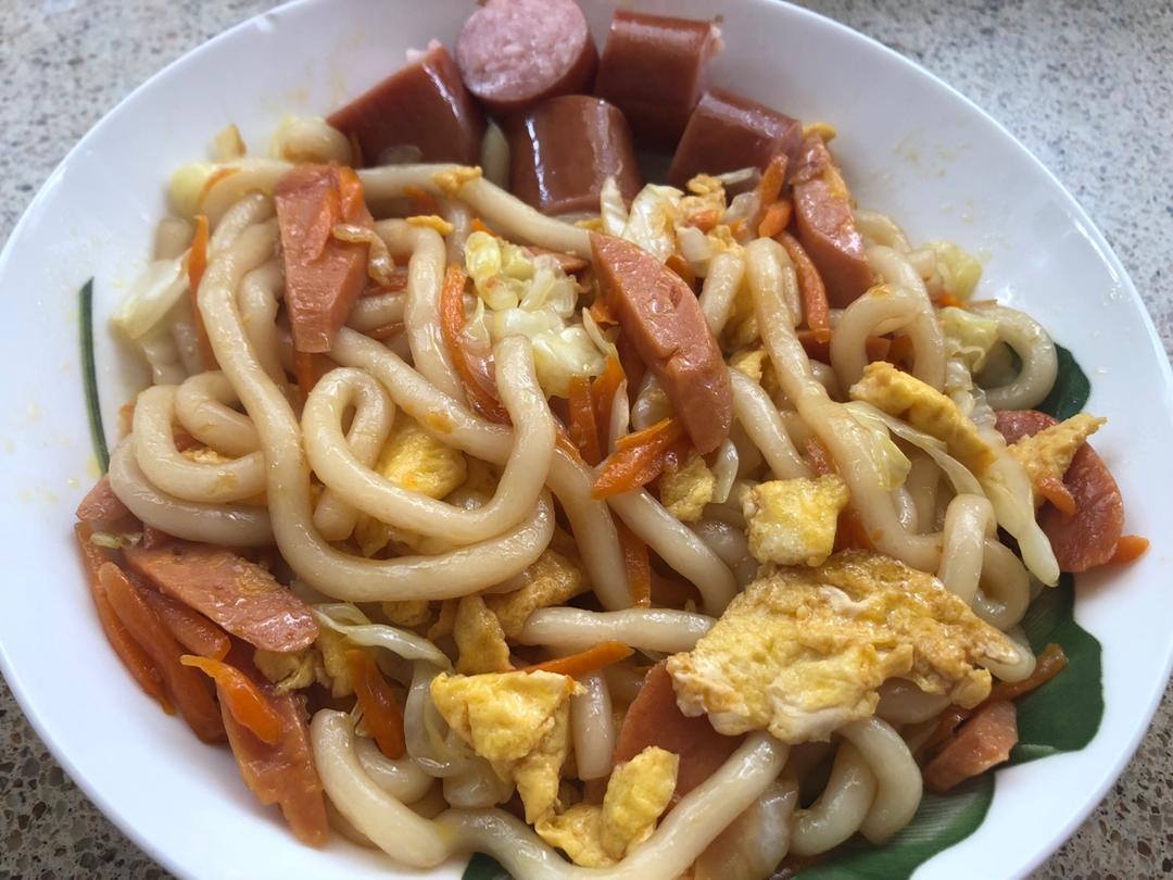 比路边摊好吃百倍的火腿炒土豆粉