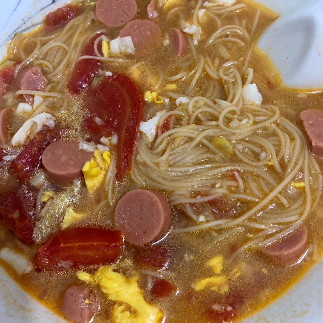 最家常的普通汤面——西红柿鸡蛋龙须面