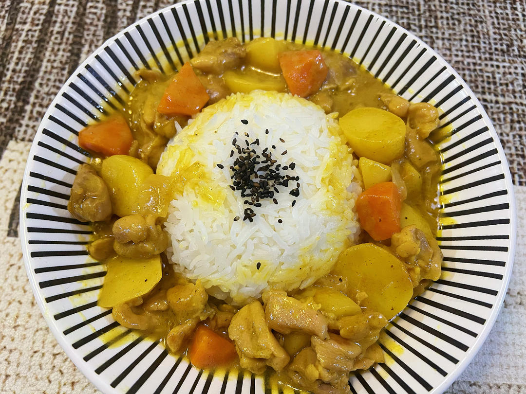 鸡腿咖喱饭的做法