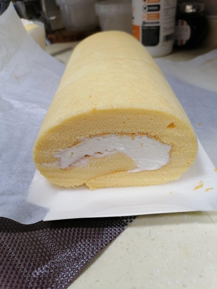 奇异果奶油蛋糕卷