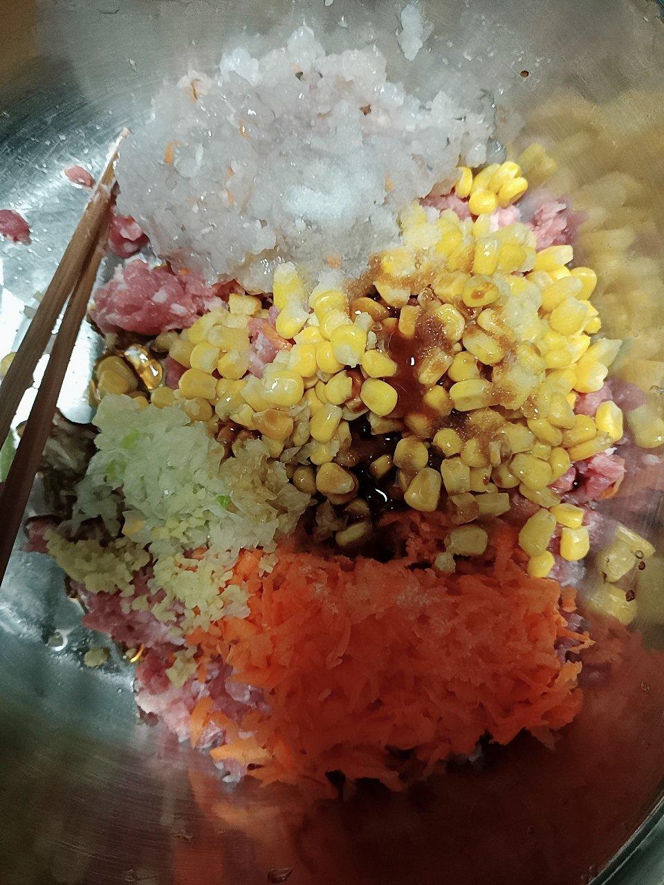 猪肉虾仁香菇玉米馅饺子