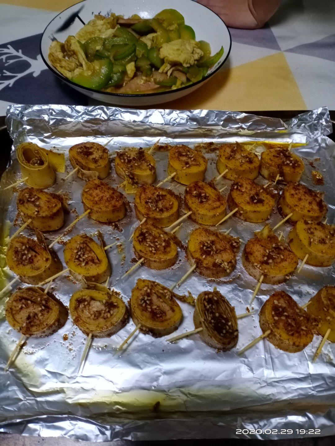 豆腐皮这样做～比肉还好吃