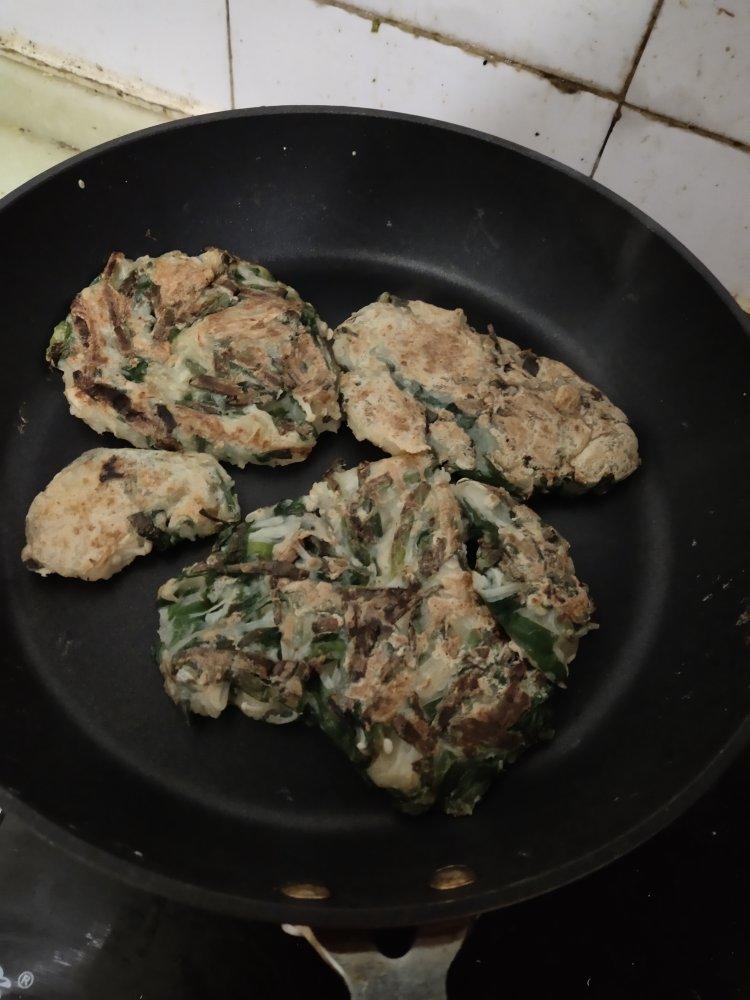 韩国家常韭菜金针菇煎饼