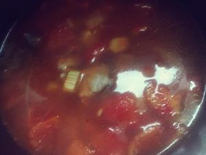 西红柿土豆咸笋汤炖排骨的做法 步骤4