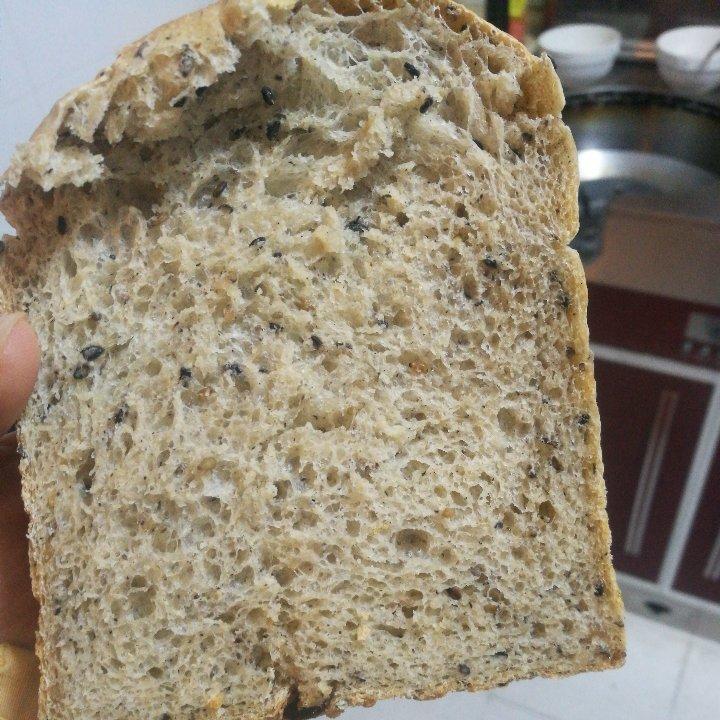 懒人版低脂少糖黑麦黑芝麻红糖全麦吐司