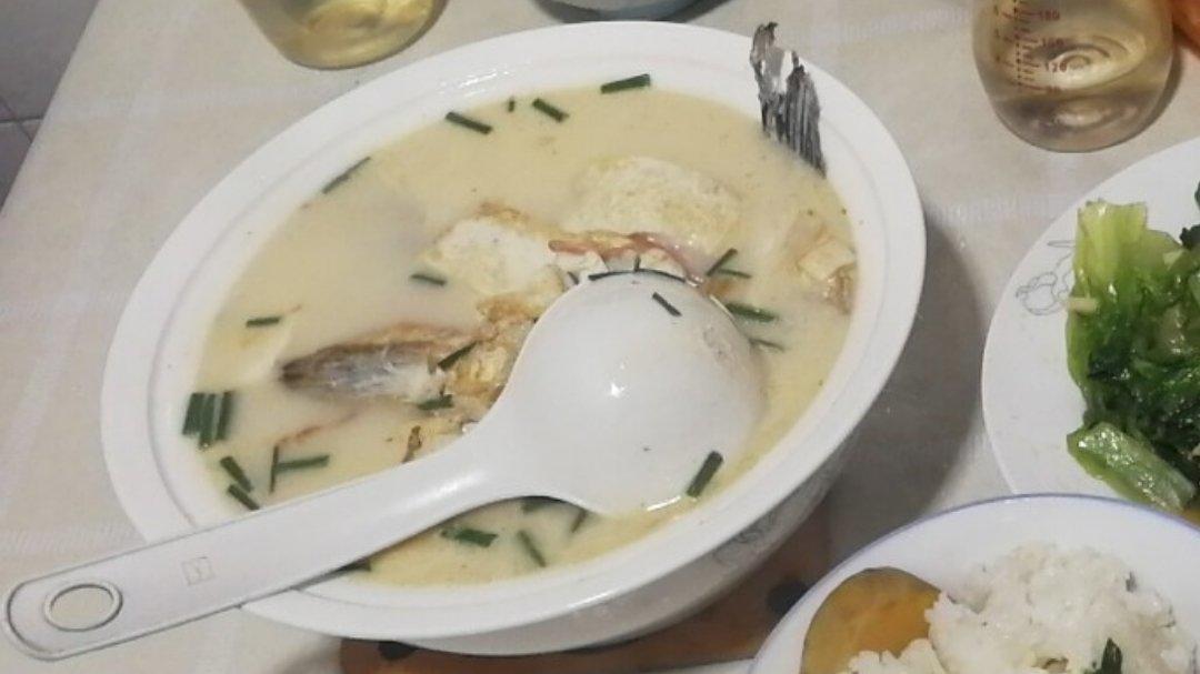 鱼头豆腐汤
