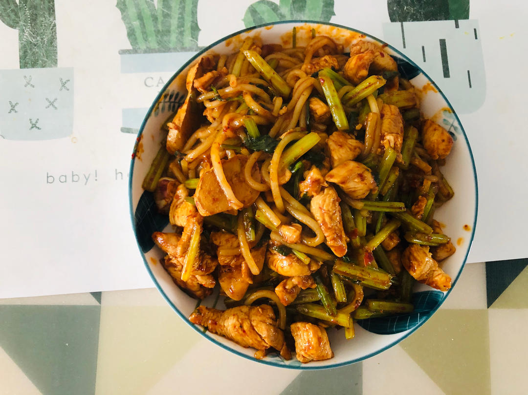 刺激灵魂：新疆爆辣炒米粉🍜