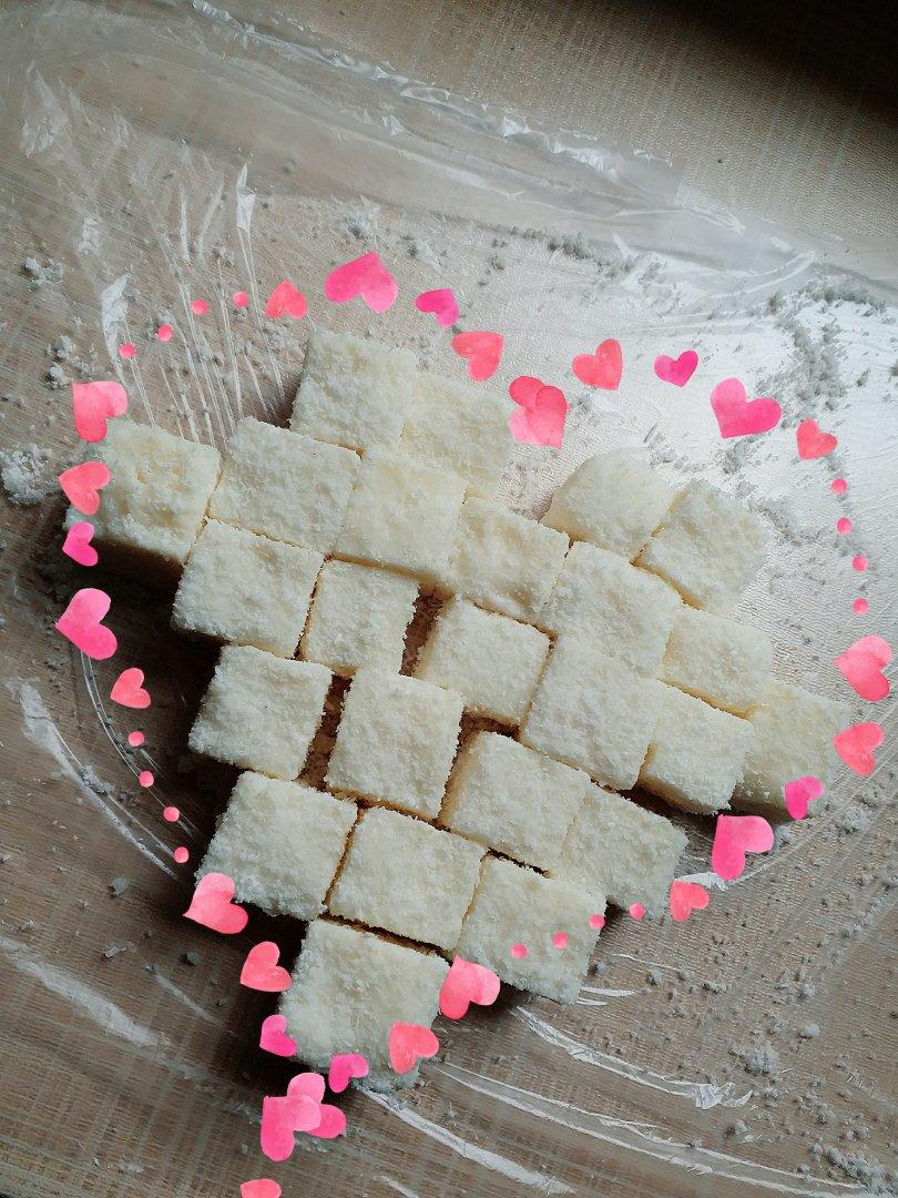 完胜85度C牛奶椰丝小方