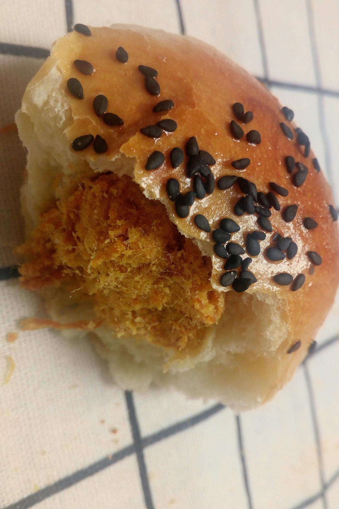 动物想象做的肉松餐包