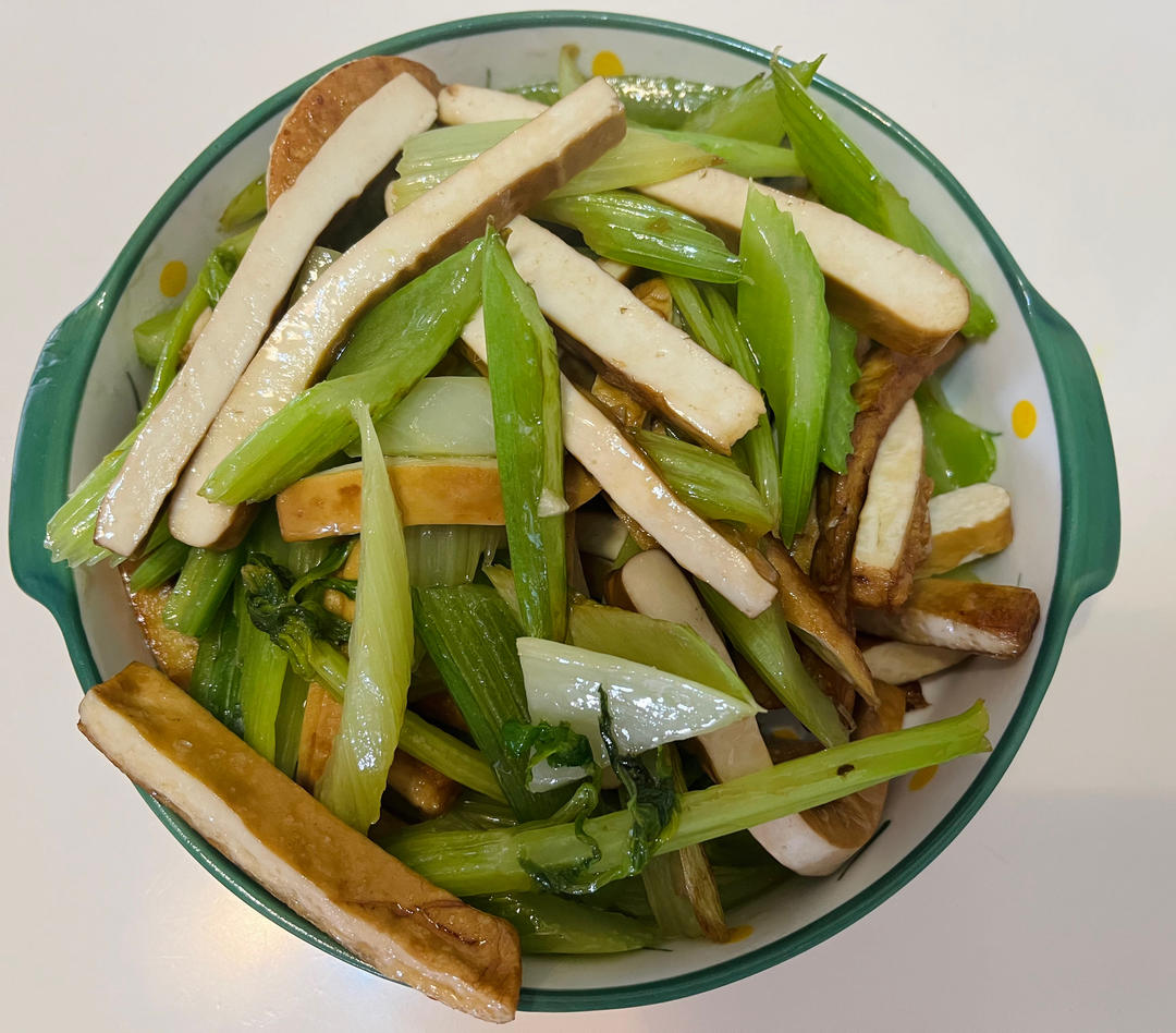 芹菜炒香干