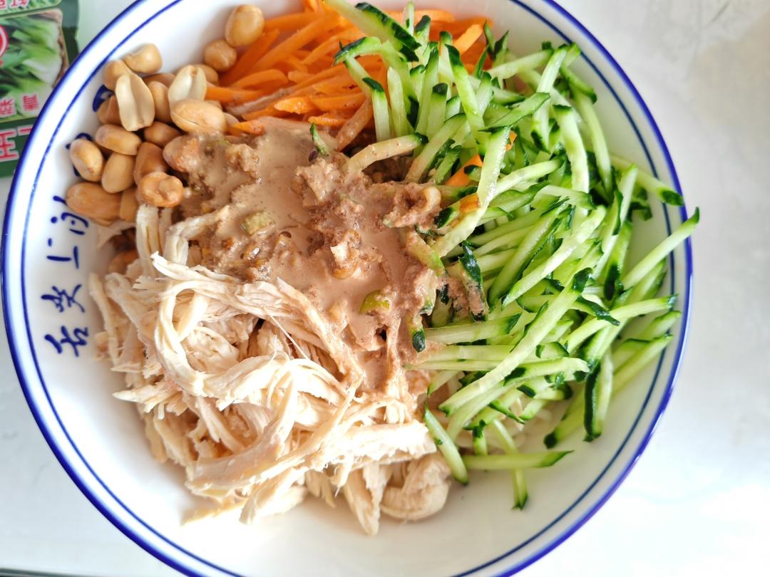 🥒鸡丝凉面
