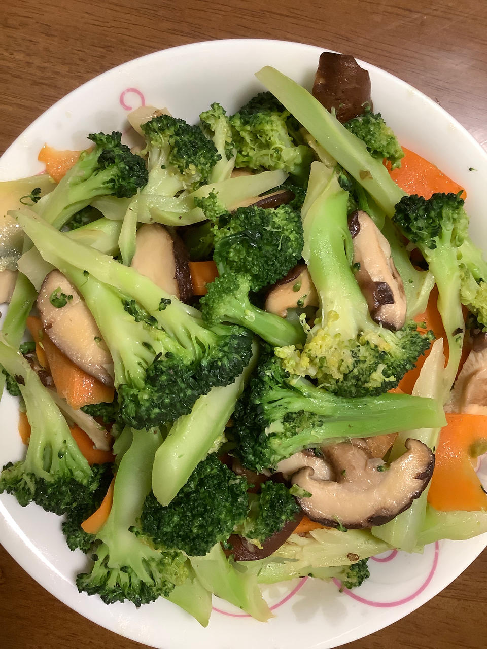 全素也可以超好味的炒杂蔬（西兰花香菇胡萝卜）