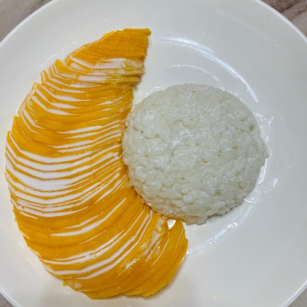 椰浆芒果糯米饭（附芒果玫瑰花做法）