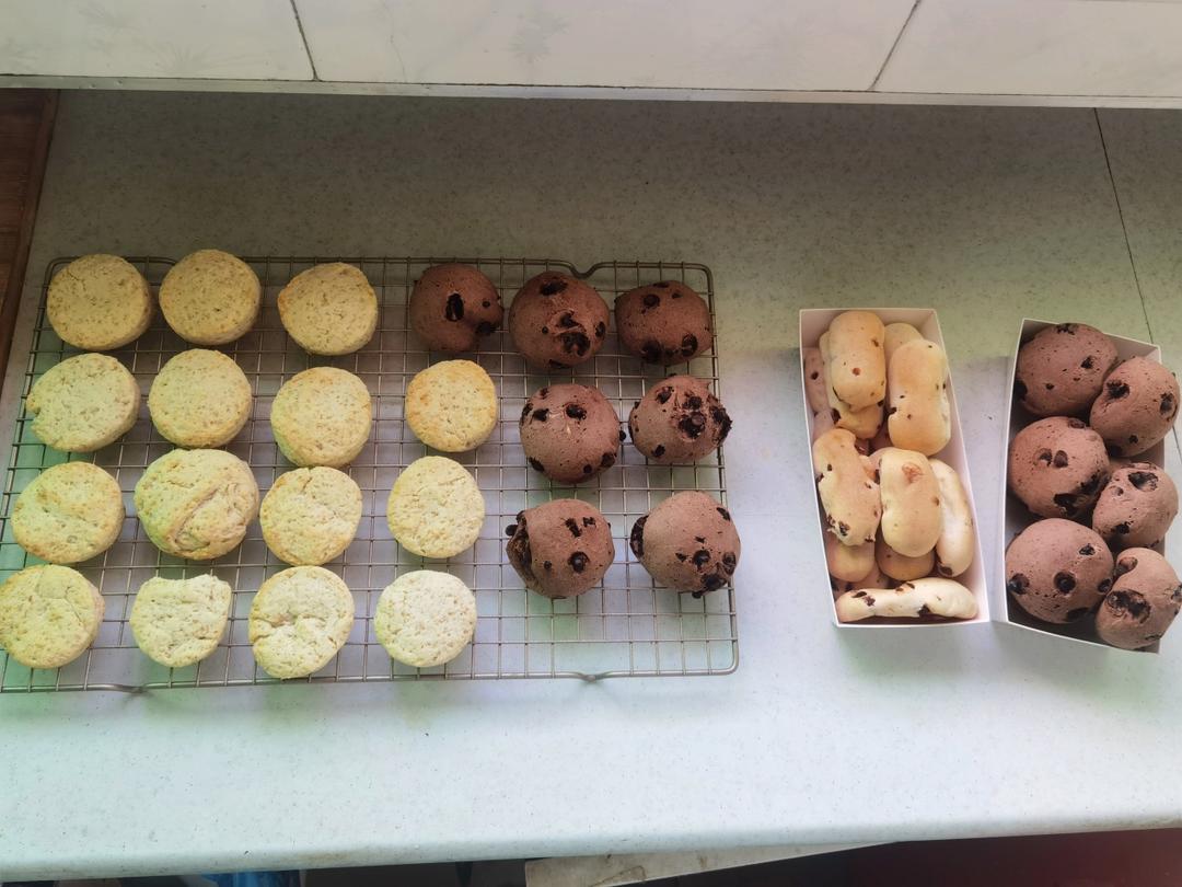 【视频】3分钟 奶油司康Scone(可能是世界上最快手的司康) 消耗淡奶油～