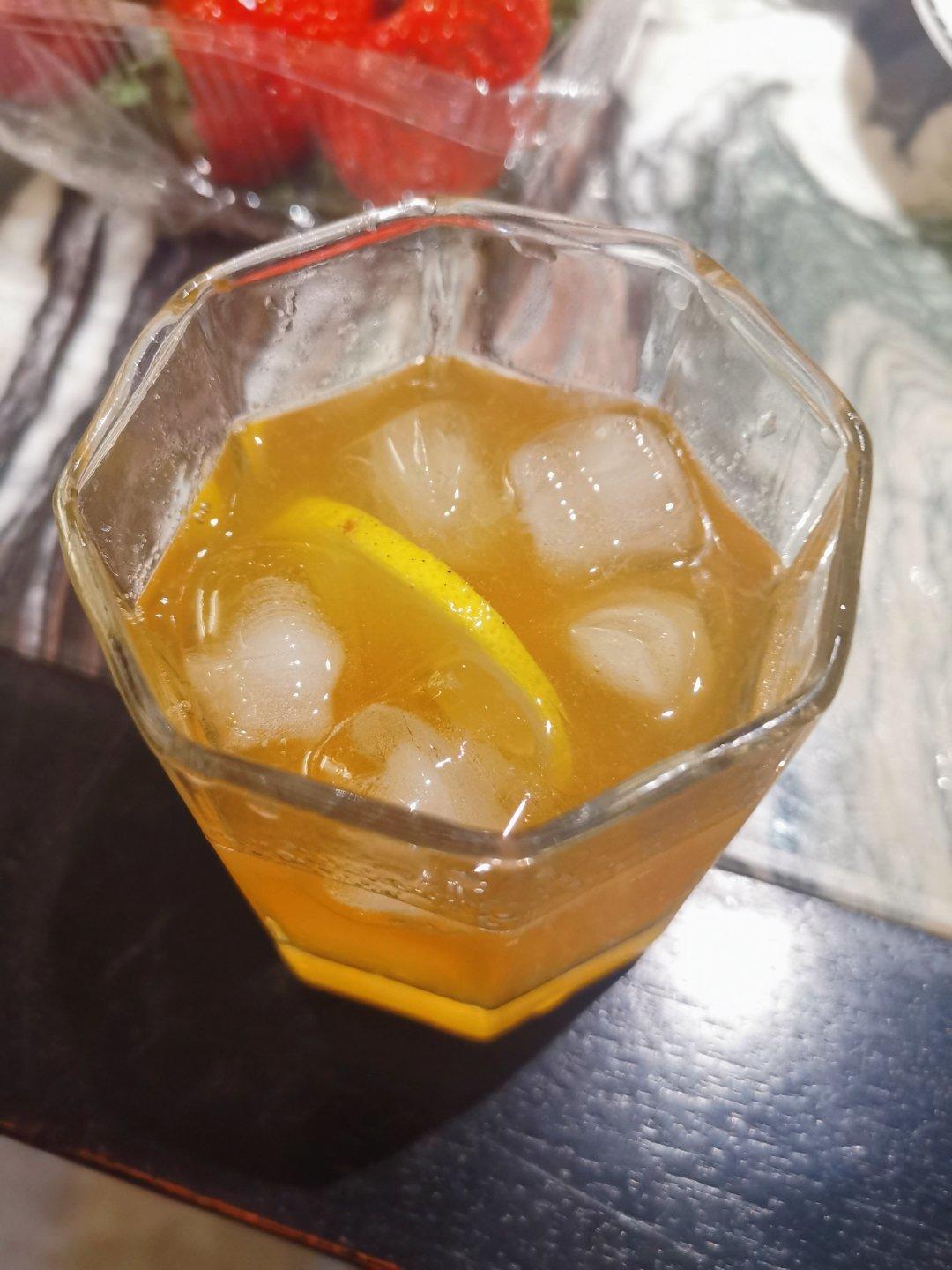 威士忌酸鸡尾酒（Whiskey Sour）