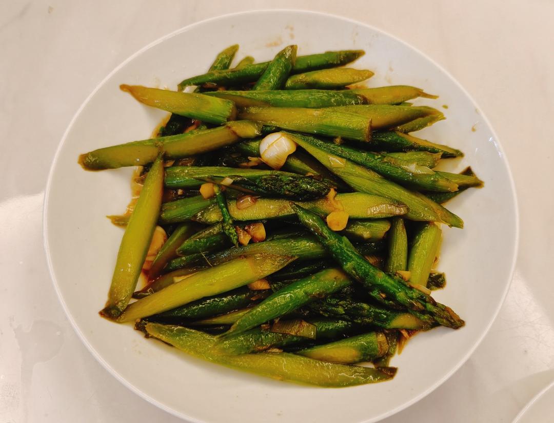 清炒芦笋