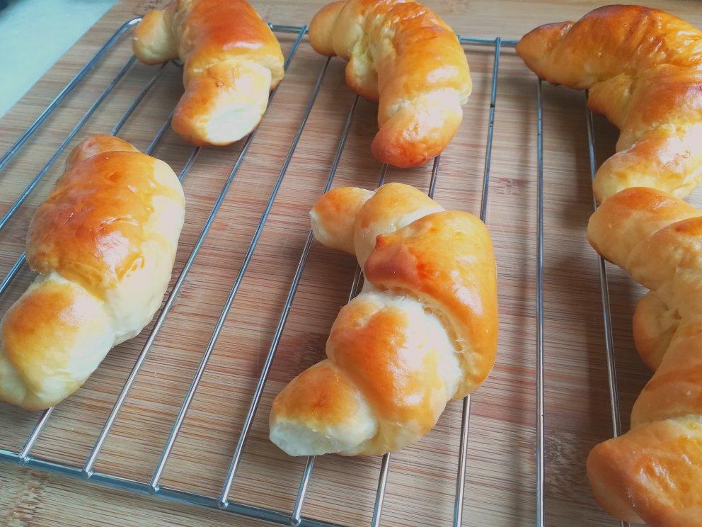 好看好吃的金牛角软面包