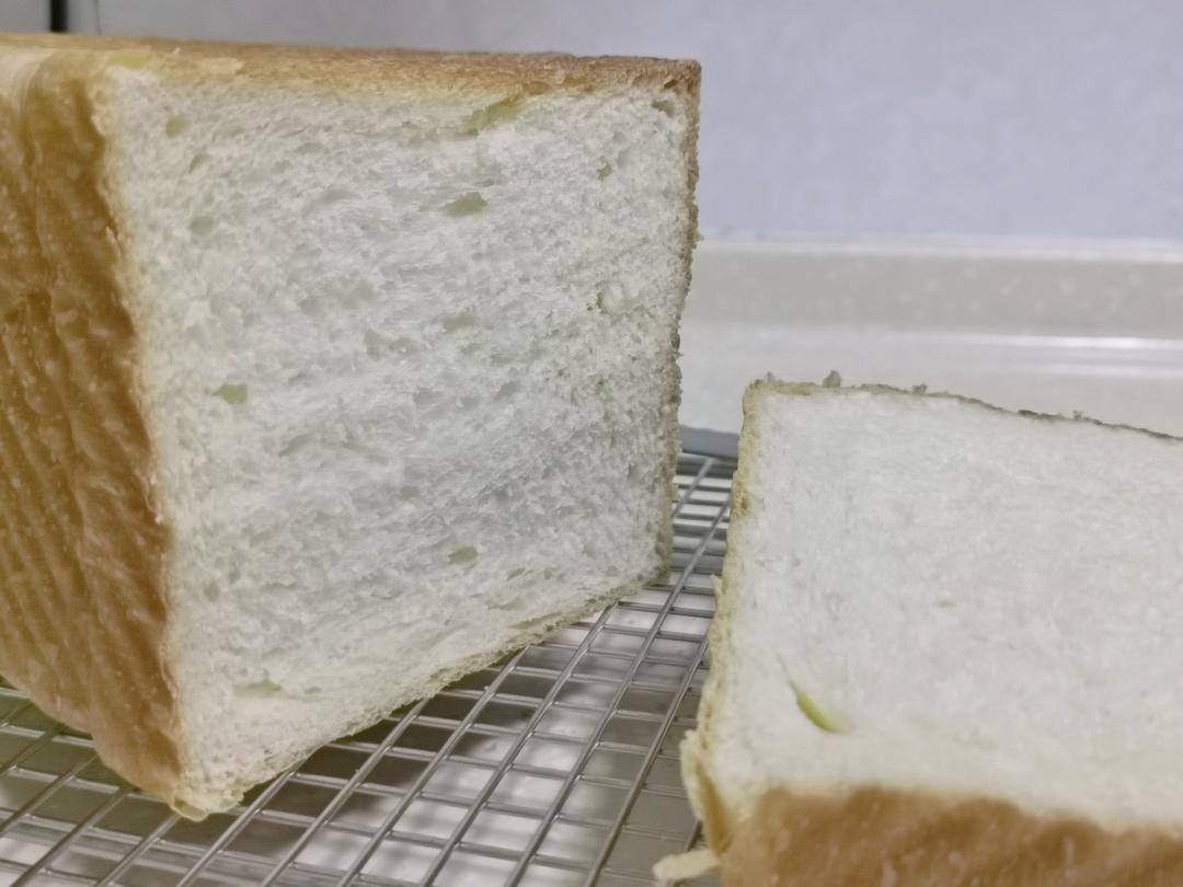 鲜奶液种超熟吐司