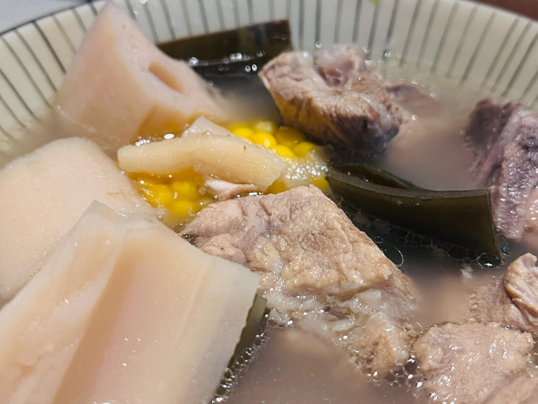 海带莲藕排骨汤