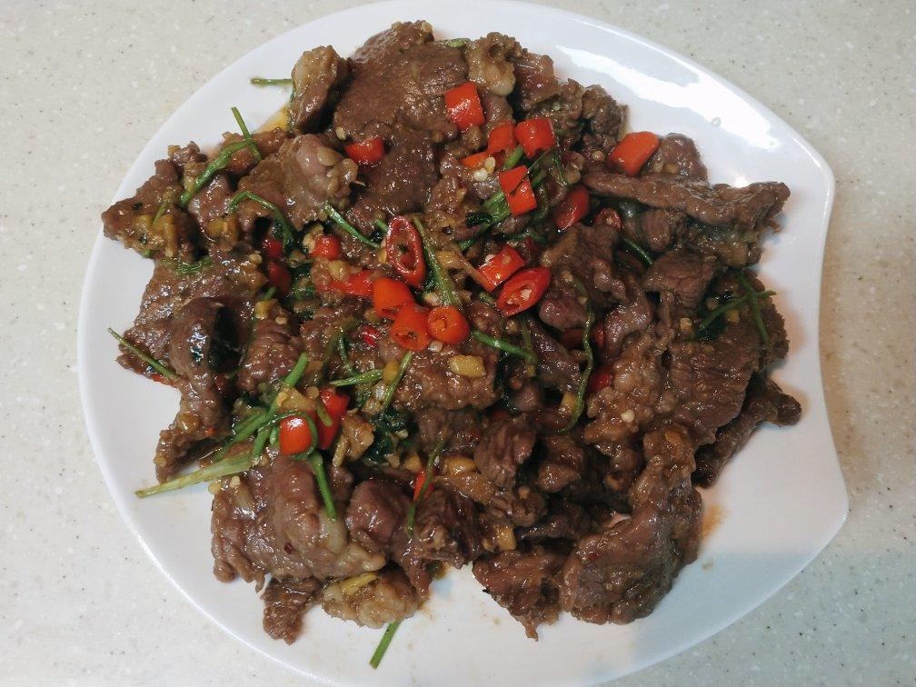 正宗湘菜小炒黄牛肉