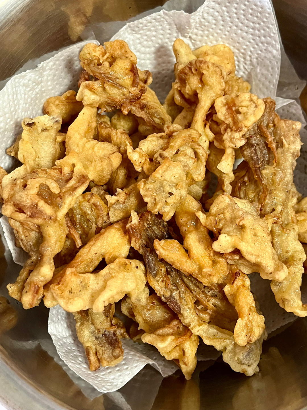 干炸蘑菇的做法，大人小孩都喜欢