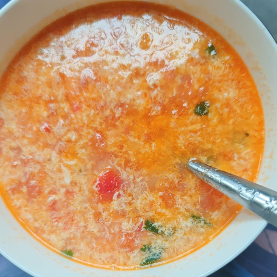 【跟我做不会错】简单又好喝的西红柿鸡蛋汤，家常又营养哦