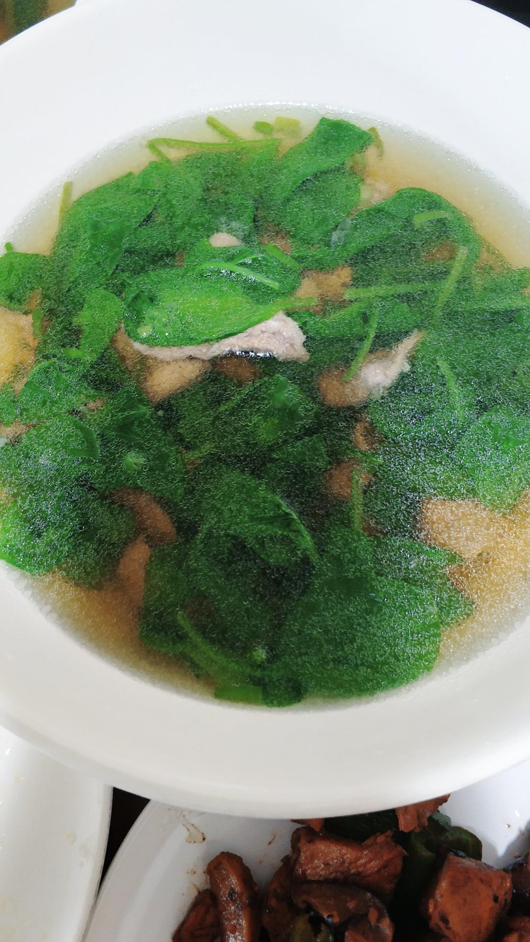菠菜牛肉汤