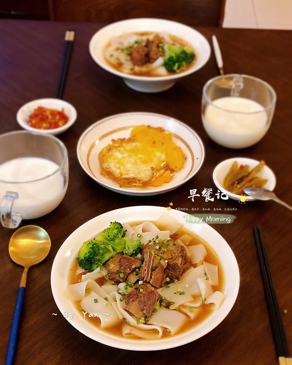 学生早餐记录