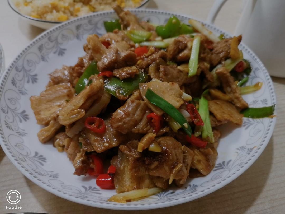 厨师长教你：“小炒肉”的家常做法，家常味很浓郁，先收藏起来