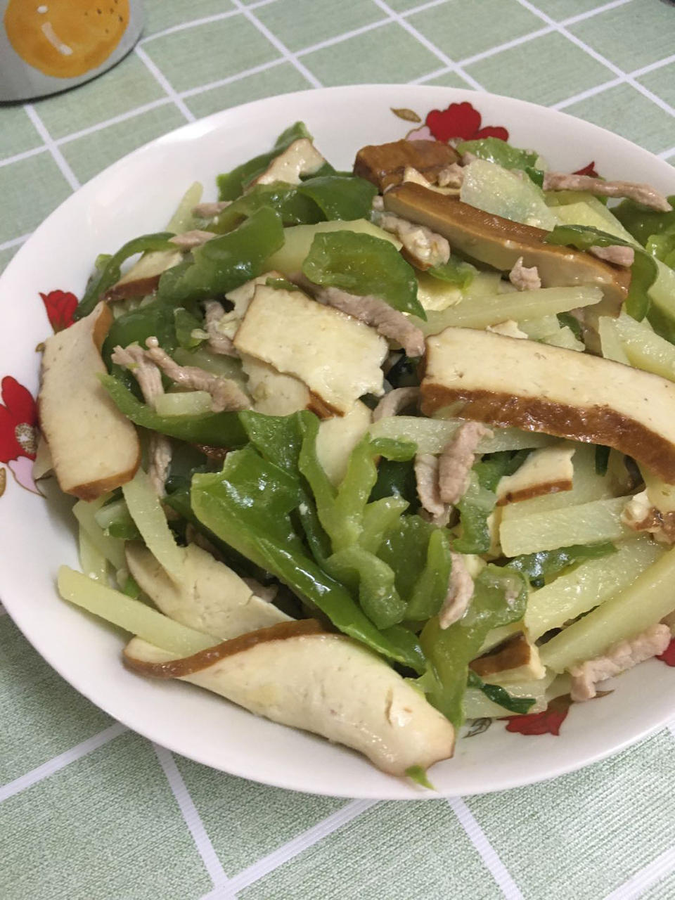 土豆青椒炒肉