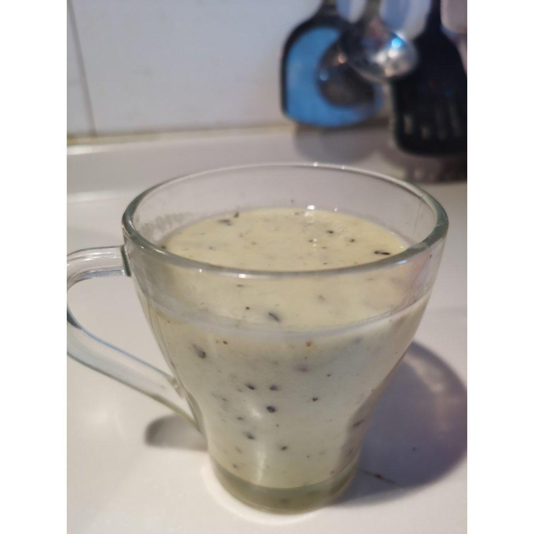 猕猴桃香蕉奶昔