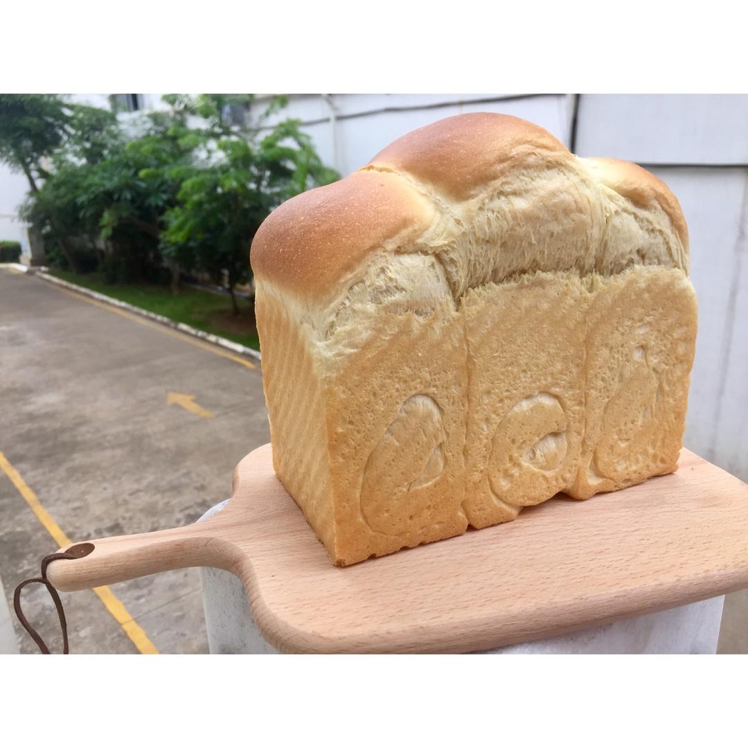 波兰酵头酸奶吐司（橄榄油版）