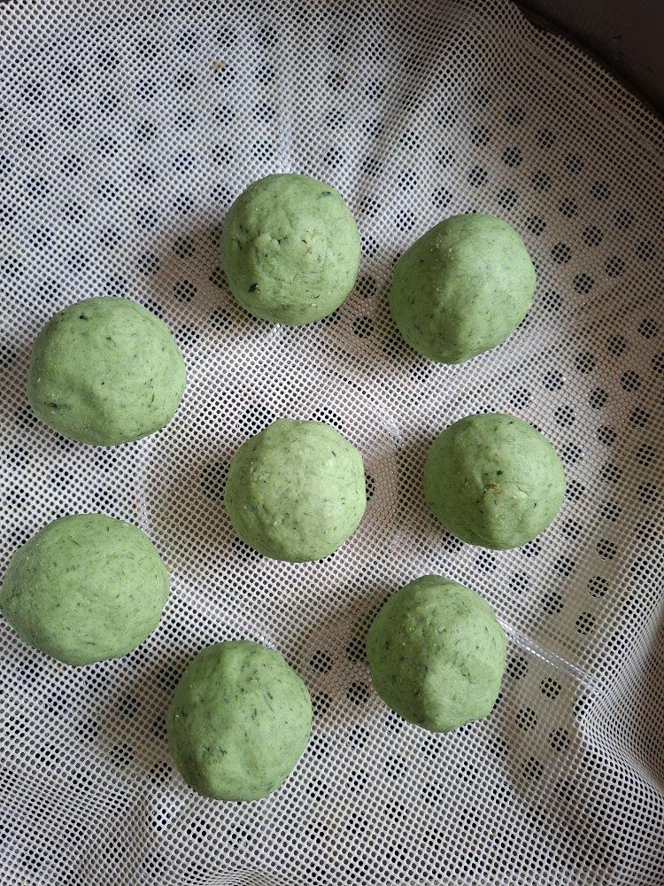 清明必吃的艾草青团