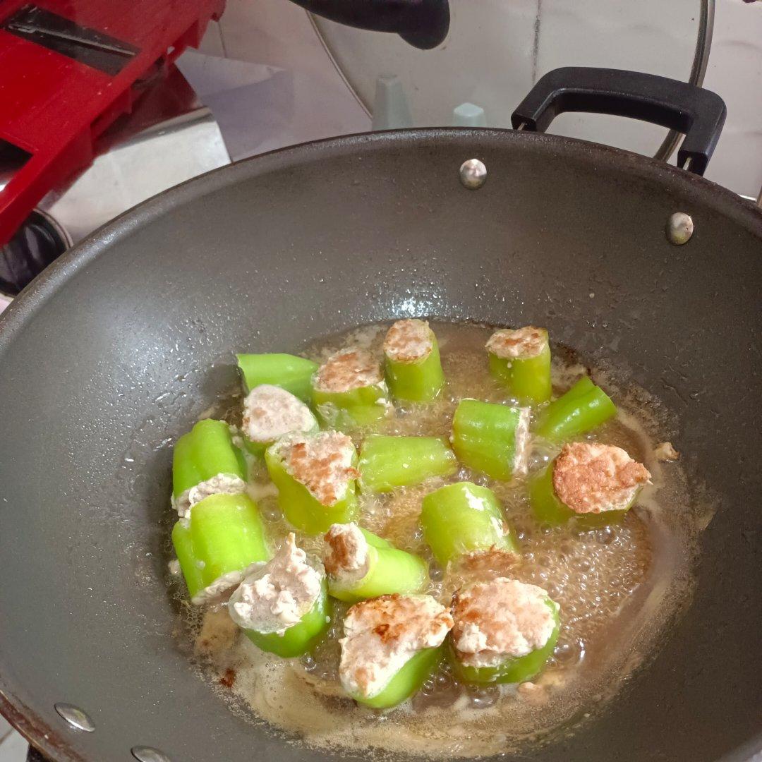 一口一个超过瘾——青椒酿肉