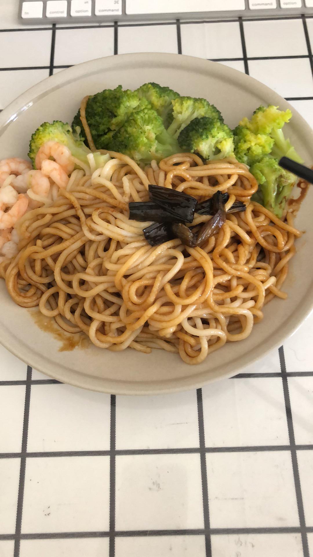 葱油拌面的葱油