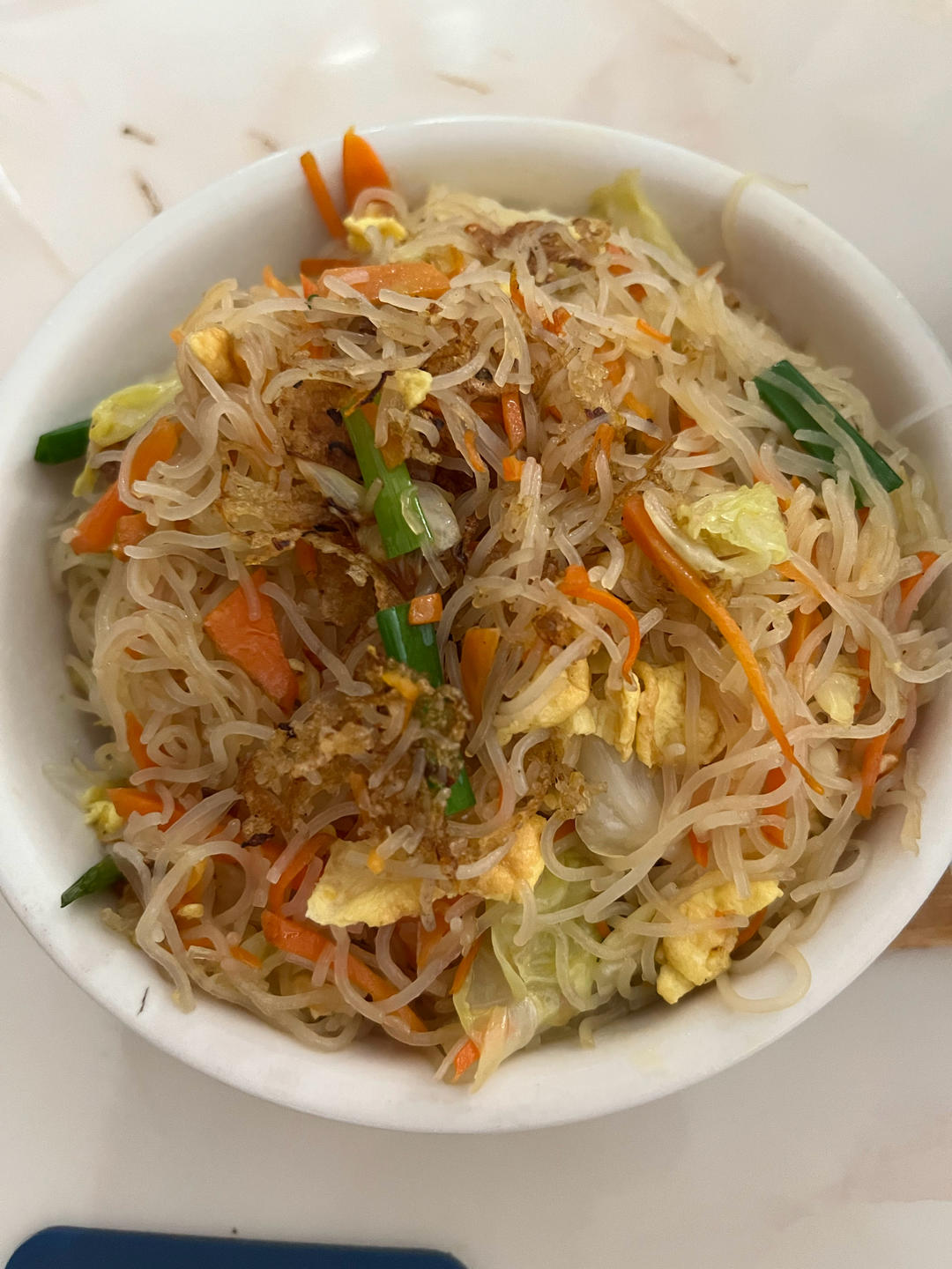 做鸡蛋炒粉丝，千万不要直接炒，多加一步，好看又好吃