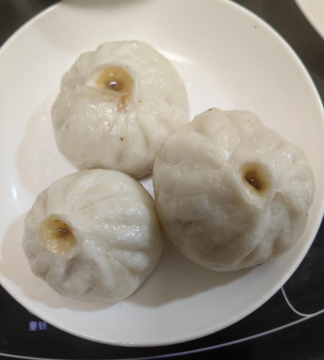 鲜美多汁的洋葱牛肉包子