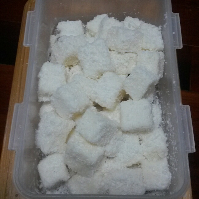 完胜85度C牛奶椰丝小方