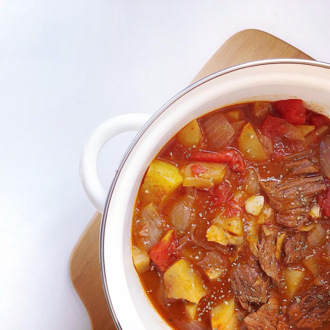 【番茄土豆炖牛腩】
