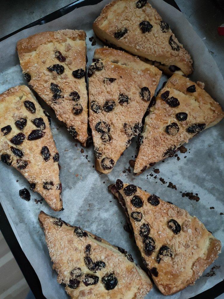 满屋飘香，口口都是满足——酥松香甜的蔓越莓蜜豆司康