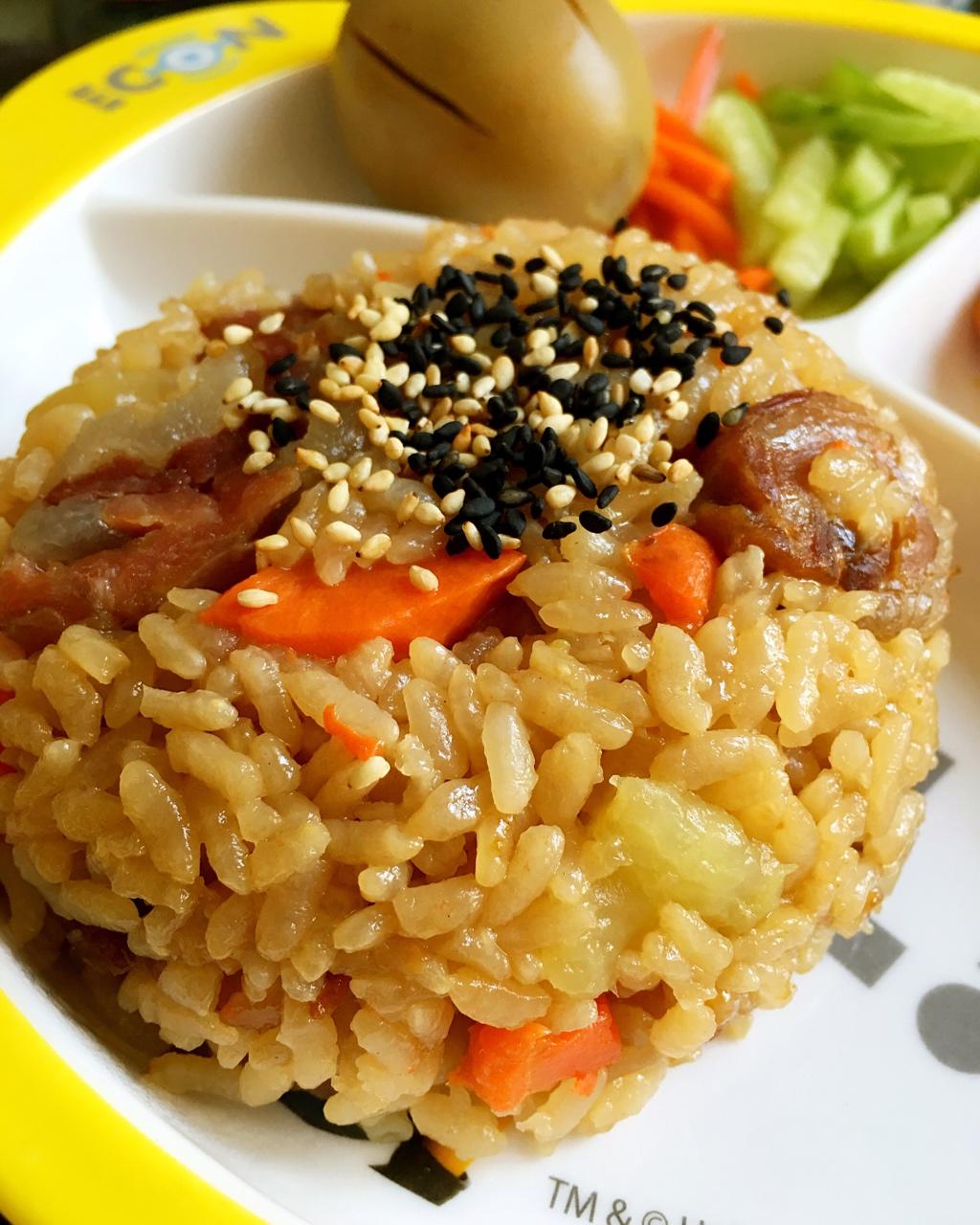 香菇腊肠土豆焖饭