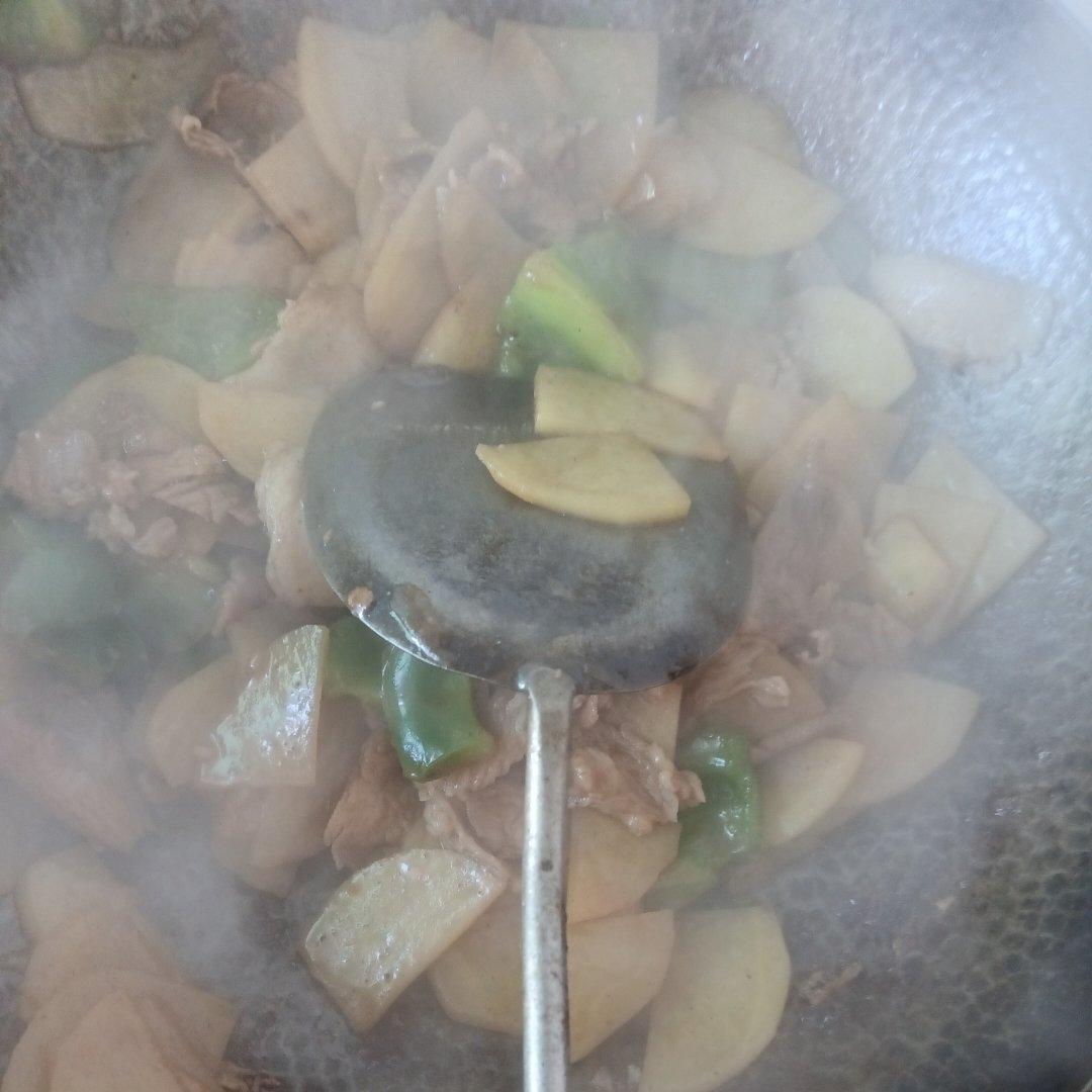 土豆青椒炒肉片