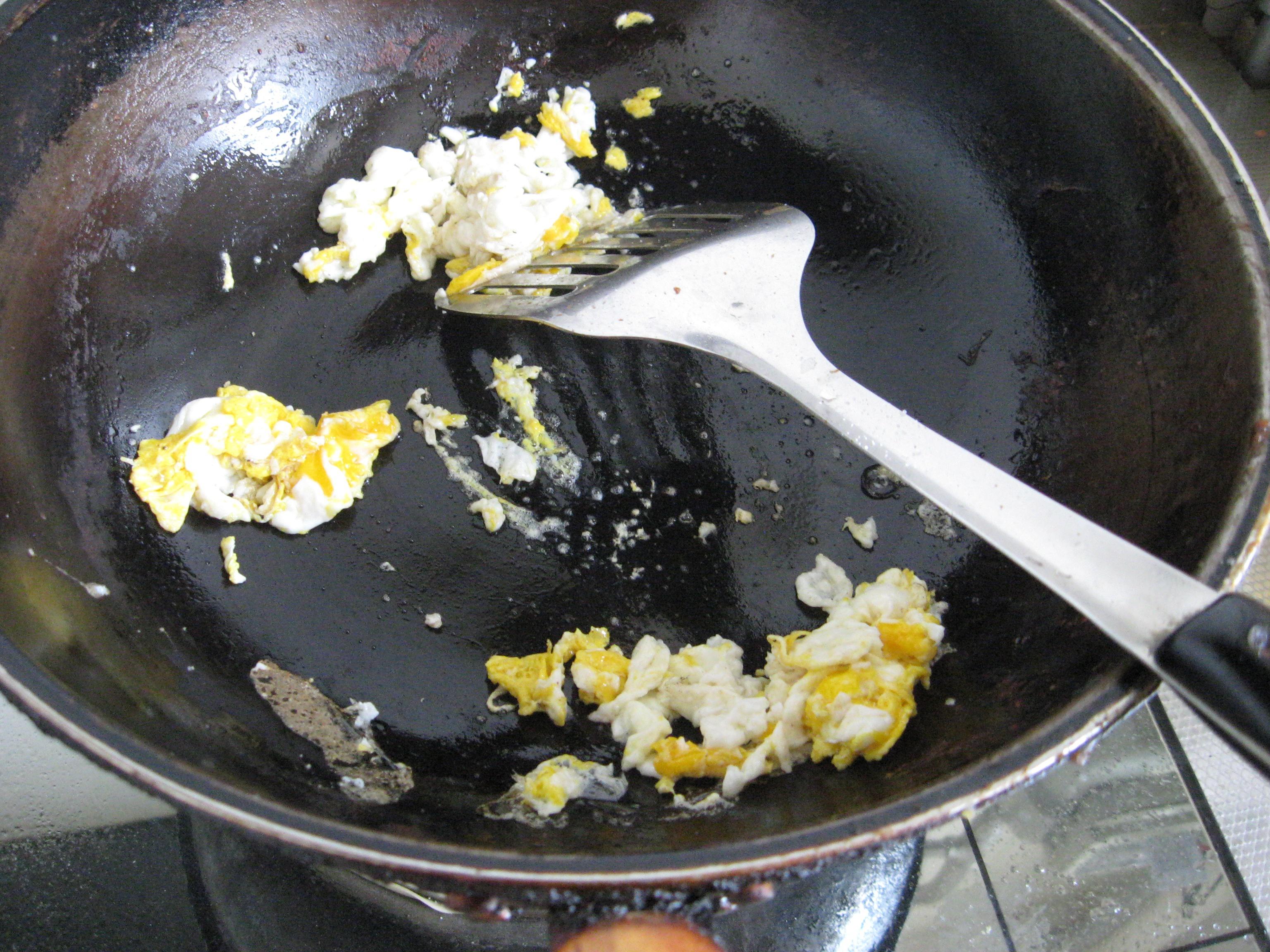 黄瓜炒鸡蛋的做法 步骤3